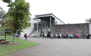 1993182657-e61dbba30841385c8a29b9cb2edc77516f2a7ccea9cd6b467abee03390cb851b-d_640